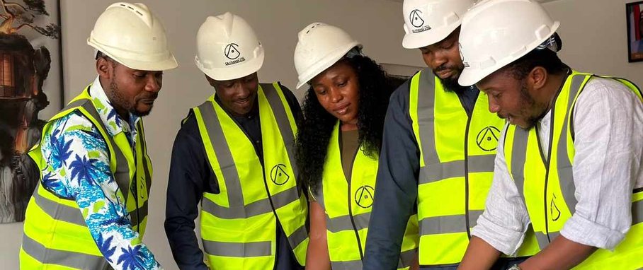 Project coordination on site